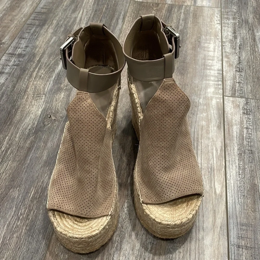 Marc Fisher MlANNIE platform espadrille wedge